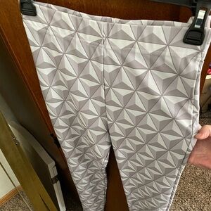 Epcot leggings NWOT